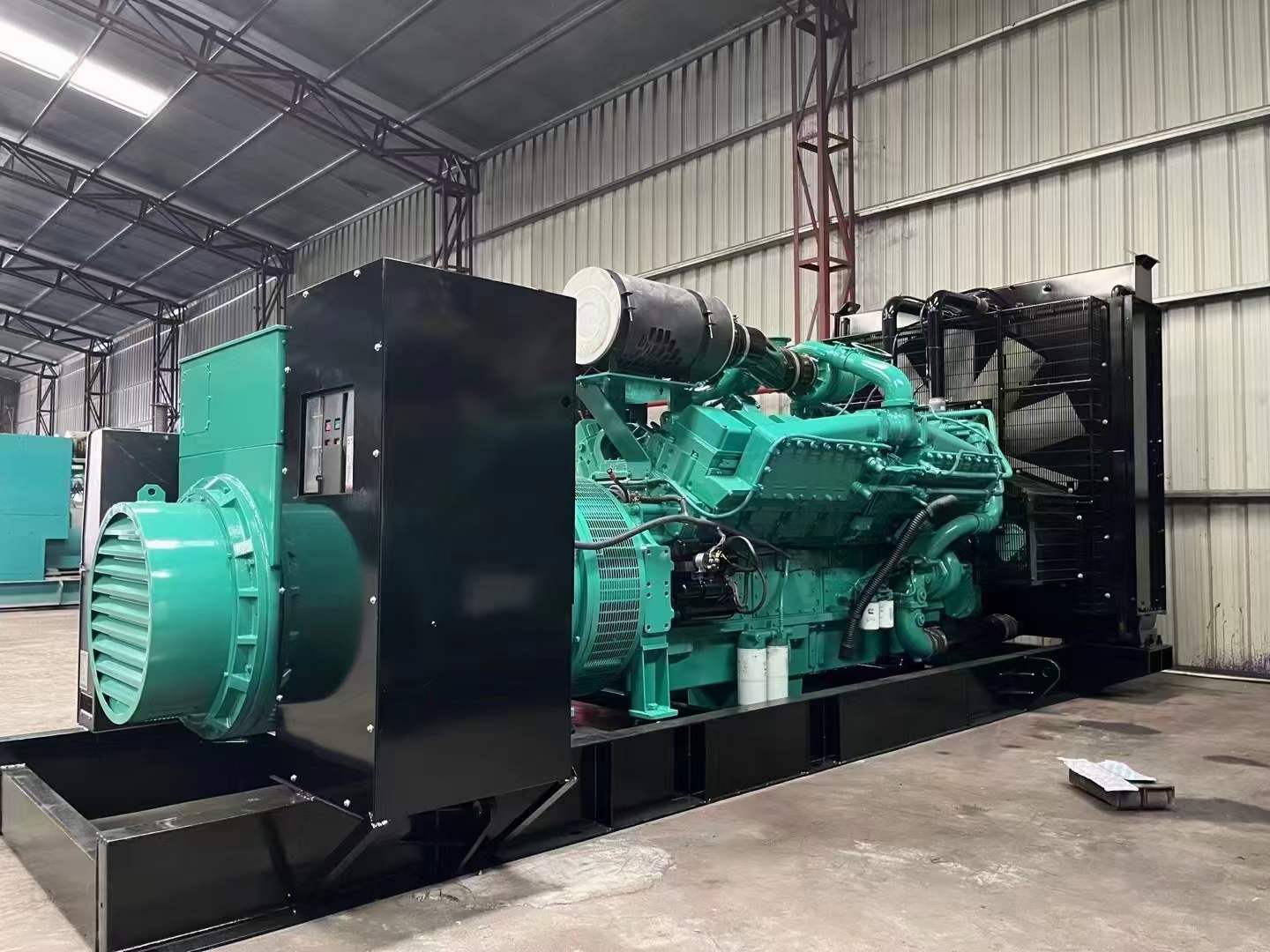 高昌如何降低 800kW 柴油发电机输出电流的波动？