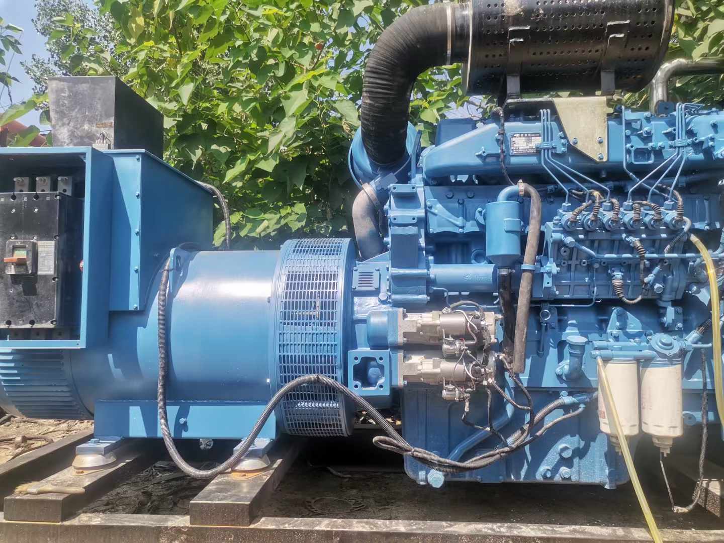高昌详细说明降低 800kW 柴油发电机输出电流波动的方法