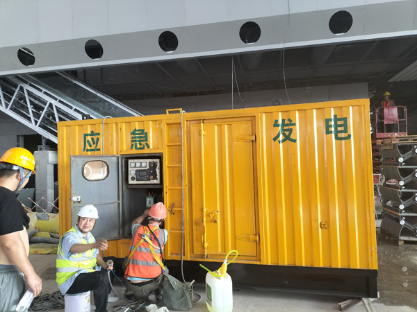 高昌怎样判断空气滤清器是否需要更换？